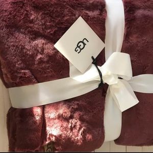 Red Fur Ugg Blanket